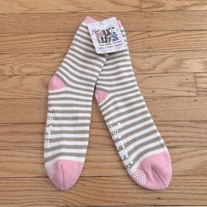 Muk Luks Cozy Lined Socks